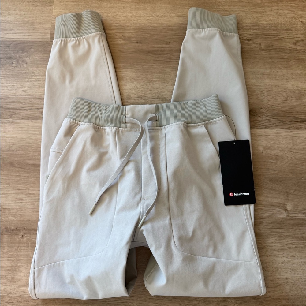 Men’s Lululemon khaki ABC jogger size XS